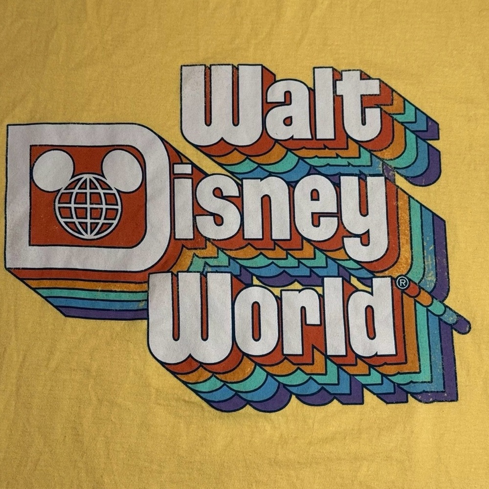 Disney world yellow tee‎ shirt size large